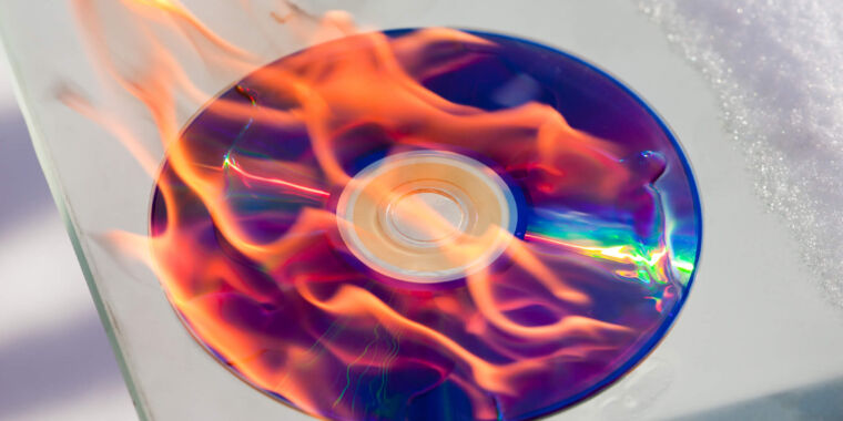 Ars asks: What was the last CD or DVD you burned?